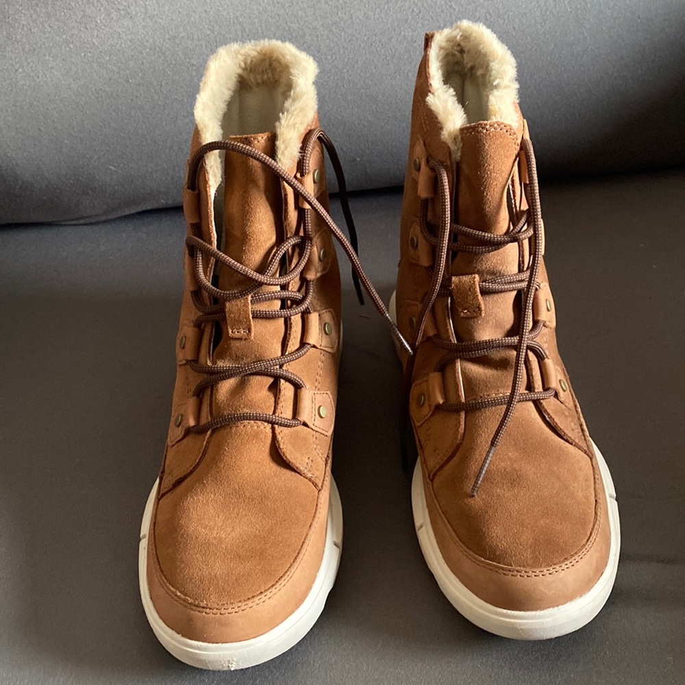Women Sorel size 9 boot